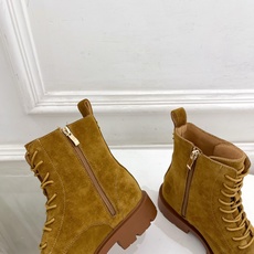 CELINE | 赛琳 26𝐬𝐬 💛2026秋冬新品 凯旋门复古厚底马丁靴短靴 上新! 🔜BS 这一季的赛琳真的是 CELINE | 赛琳 26𝐬𝐬 💛2026秋冬新品 凯旋门复古厚底马丁靴短靴 上新! 🔜BS 这一季的赛琳真的是
