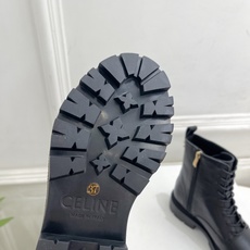 CELINE | 赛琳 26𝐬𝐬 💛2026秋冬新品 凯旋门复古厚底马丁靴短靴 上新! 🔜BS 这一季的赛琳真的是 CELINE | 赛琳 26𝐬𝐬 💛2026秋冬新品 凯旋门复古厚底马丁靴短靴 上新! 🔜BS 这一季的赛琳真的是