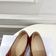 Maison Margiela· 马吉拉26𝐬𝐬 2026秋冬新品 MM6复古分趾玛丽珍平底鞋———————— MM6 Maison Margiela· 马吉拉26𝐬𝐬 2026秋冬新品 MM6复古分趾玛丽珍平底鞋———————— MM6