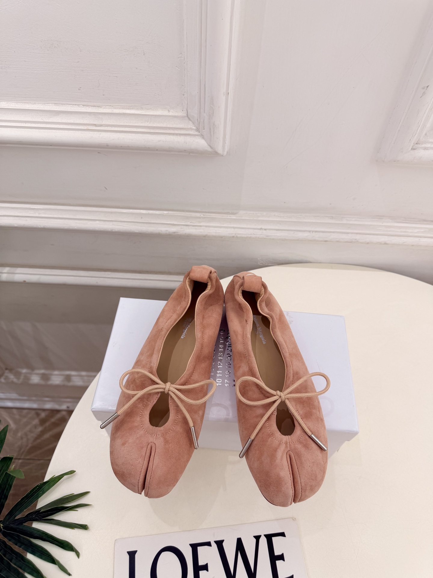 Maison Margiela· 马吉拉26𝐬𝐬 2026秋冬新品 MM6分趾蝴蝶结玛丽珍鞋———————— MM6作 Maison Margiela· 马吉拉26𝐬𝐬 2026秋冬新品 MM6分趾蝴蝶结玛丽珍鞋———————— MM6作