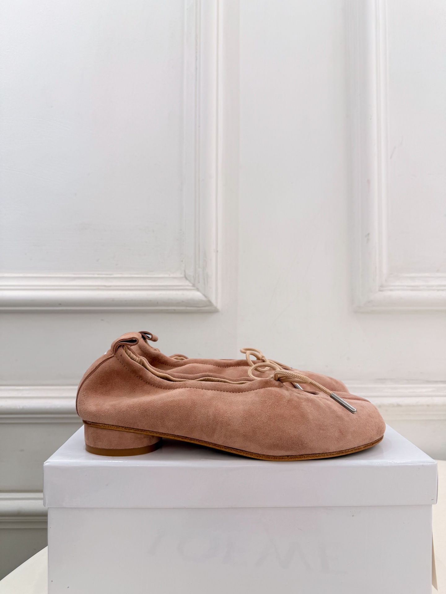 Maison Margiela· 马吉拉26𝐬𝐬  2026秋冬新品 MM6分趾蝴蝶结玛丽珍鞋———————— MM6作