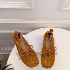 Maison Margiela· 马吉拉26𝐬𝐬 2026秋冬新品 MM6分趾蝴蝶结玛丽珍鞋———————— MM6作 Maison Margiela· 马吉拉26𝐬𝐬 2026秋冬新品 MM6分趾蝴蝶结玛丽珍鞋———————— MM6作