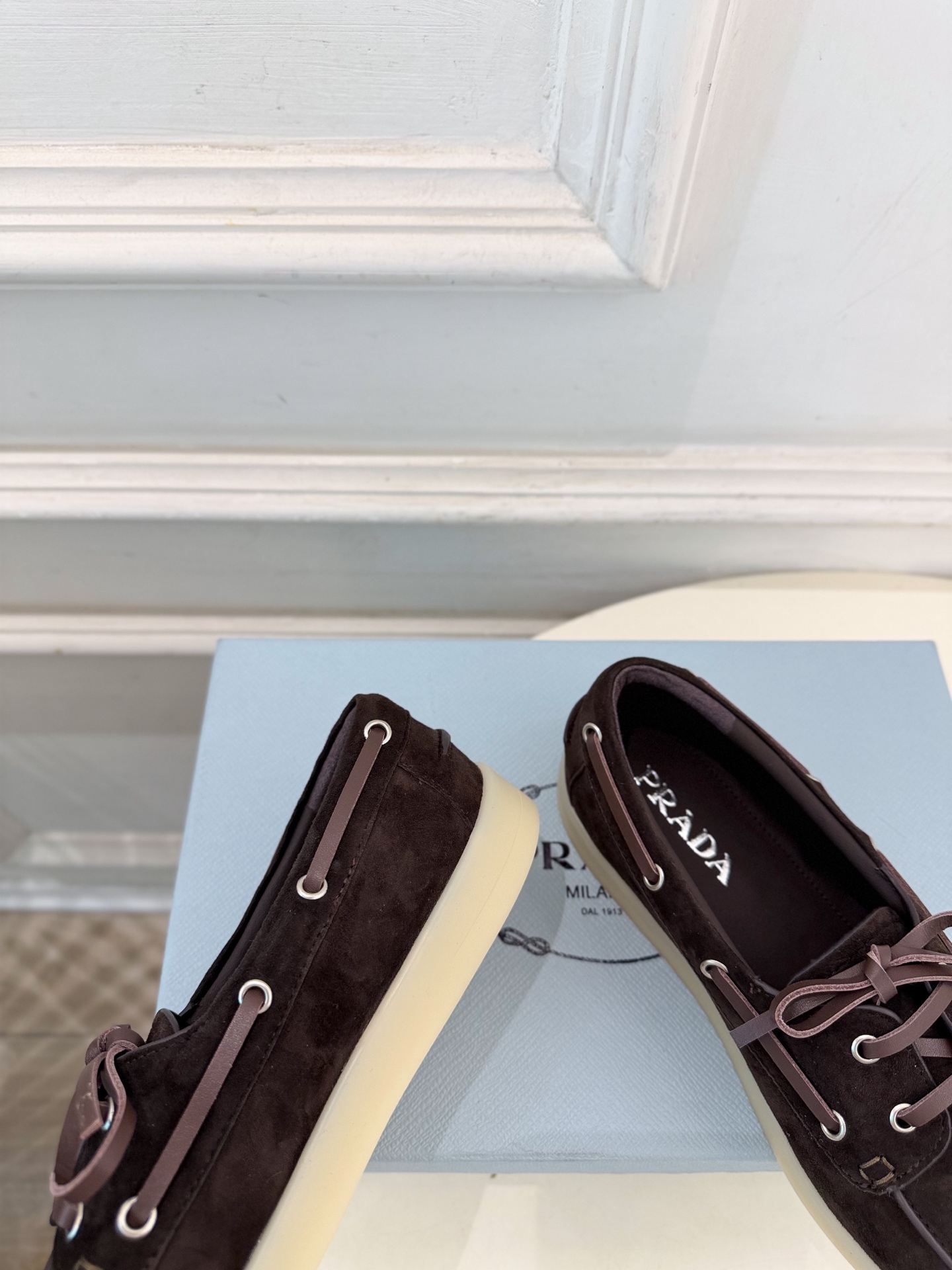 PRADA 普拉达  26𝐬𝐬  🌈2026秋冬新品 专柜走秀款 复古系带休闲乐福鞋 系列〰 ◽鞋面：原版高定制羊绒 ◽
