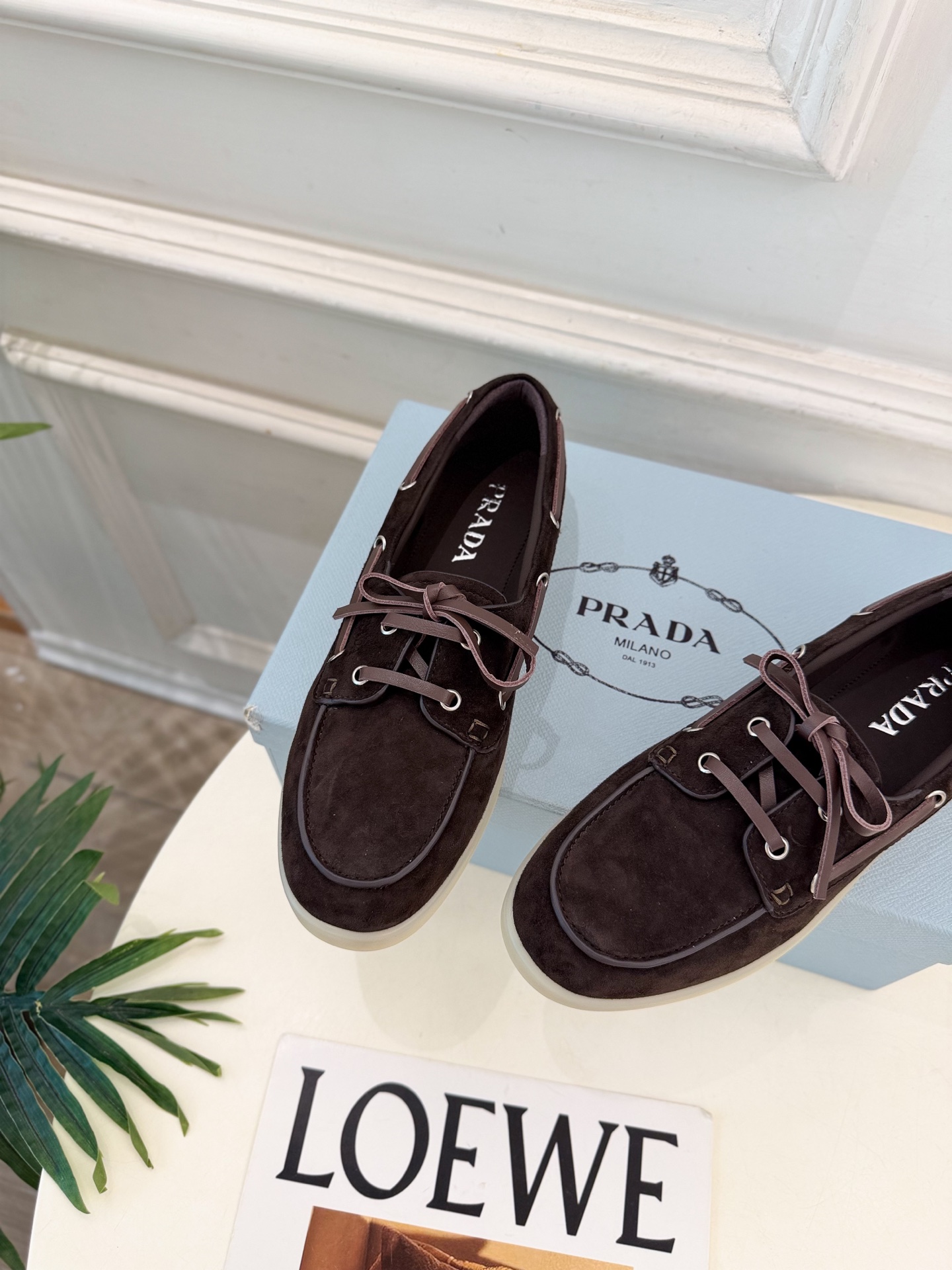 PRADA 普拉达  26𝐬𝐬  🌈2026秋冬新品 专柜走秀款 复古系带休闲乐福鞋 系列〰 ◽鞋面：原版高定制羊绒 ◽