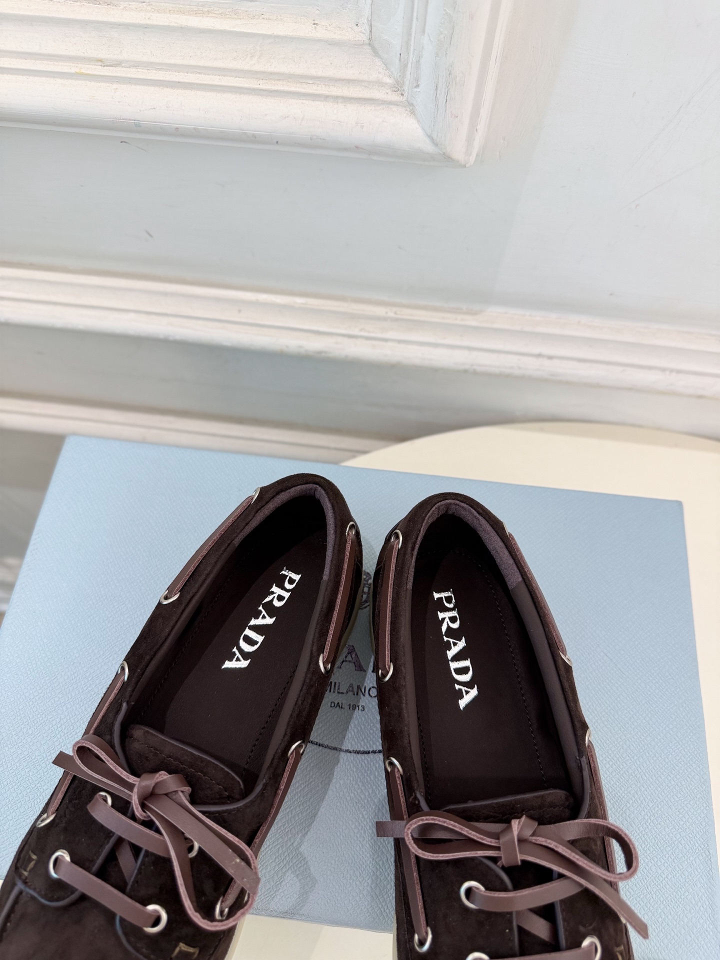 PRADA 普拉达  26𝐬𝐬  🌈2026秋冬新品 专柜走秀款 复古系带休闲乐福鞋 系列〰 ◽鞋面：原版高定制羊绒 ◽