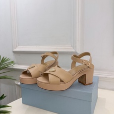PRADA 普拉达 26𝐬𝐬 🌈2026新品 专柜走秀款 经典三角标交叉带粗跟厚底凉鞋 系列〰 ◽鞋面:原版高定制面 PRADA 普拉达 26𝐬𝐬 🌈2026新品 专柜走秀款 经典三角标交叉带粗跟厚底凉鞋 系列〰 ◽鞋面:原版高定制面