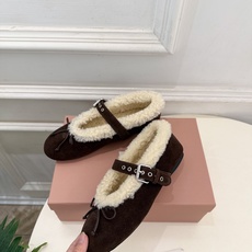 Miu Miu | 缪缪 26𝐬𝐬 🖤2026秋冬新品 专柜主打最新走秀款 蝴蝶结玛丽珍平底毛毛鞋 火爆上新! 🍒BS Miu Miu | 缪缪 26𝐬𝐬 🖤2026秋冬新品 专柜主打最新走秀款 蝴蝶结玛丽珍平底毛毛鞋 火爆上新! 🍒BS