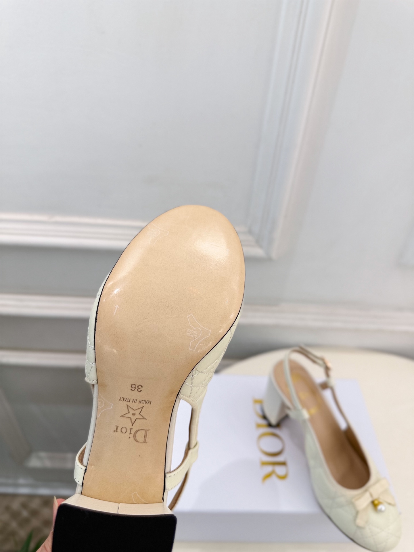 Dior |  迪奥  26𝐬𝐬  🧡💚2026秋冬新品 顶级版本⚠️ 专柜主打新款 J'Adio藤格纹珍珠蝴蝶结后空高