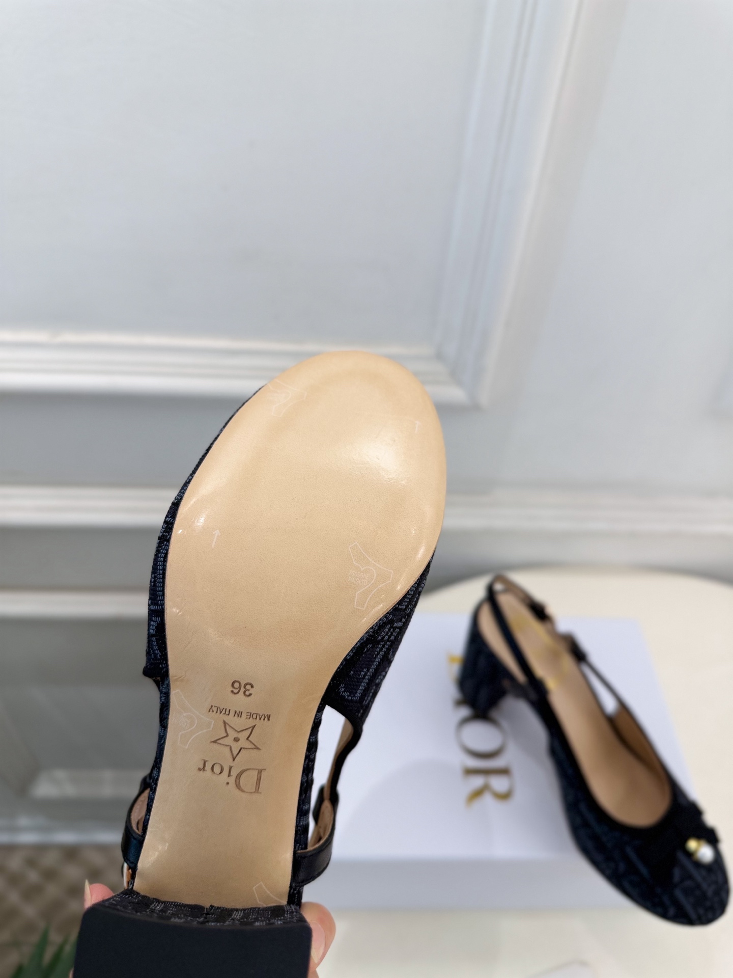 Dior |  迪奥  26𝐬𝐬  🧡💚2026秋冬新品 顶级版本⚠️ 专柜主打新款 J'Adio藤格纹珍珠蝴蝶结后空高
