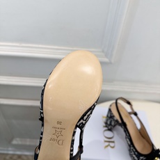 Dior | 迪奥 26𝐬𝐬 🧡💚2026秋冬新品 顶级版本⚠️ 专柜主打新款 J'Adio藤格纹珍珠蝴蝶结后空高 Dior | 迪奥 26𝐬𝐬 🧡💚2026秋冬新品 顶级版本⚠️ 专柜主打新款 J'Adio藤格纹珍珠蝴蝶结后空高