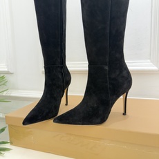 Gianvito Rossi|吉安维托·罗西 26𝐬𝐬 2026秋冬新品 GR复古尖头侧拉链高跟长靴 火爆上新! 这鞋 Gianvito Rossi|吉安维托·罗西 26𝐬𝐬 2026秋冬新品 GR复古尖头侧拉链高跟长靴 火爆上新! 这鞋