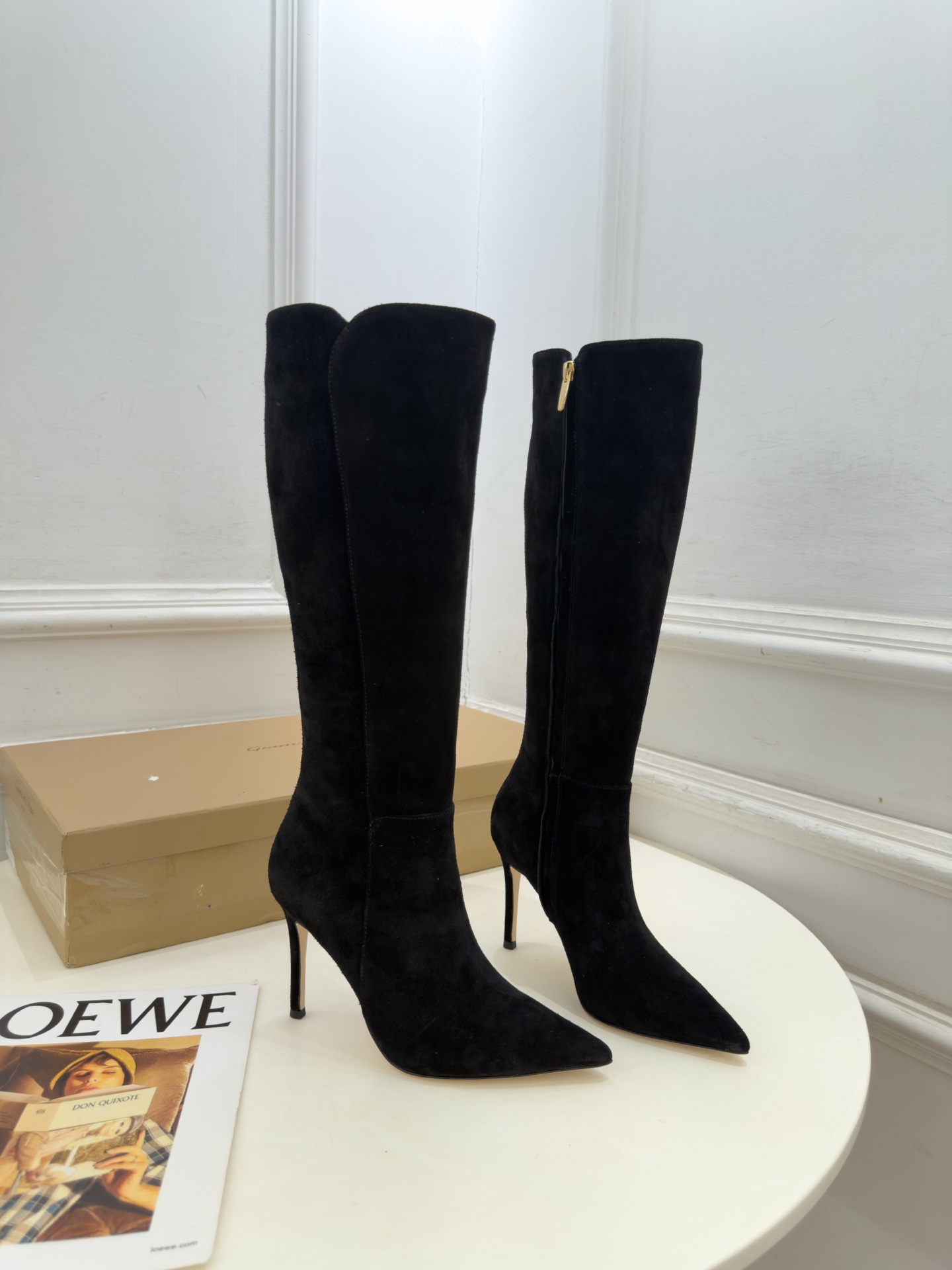 Gianvito Rossi|吉安维托·罗西 26𝐬𝐬 2026秋冬新品 GR复古尖头侧拉链高跟长靴 火爆上新! 这鞋 Gianvito Rossi|吉安维托·罗西 26𝐬𝐬 2026秋冬新品 GR复古尖头侧拉链高跟长靴 火爆上新! 这鞋