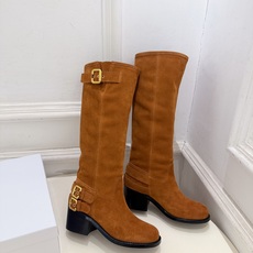 Chloé | 克洛伊 26𝐬𝐬 ⭐️今日推荐 2026秋冬新品 经典皮带扣做旧擦色粗跟短靴 长靴上新🆕 ❥ BS升级 Chloé | 克洛伊 26𝐬𝐬 ⭐️今日推荐 2026秋冬新品 经典皮带扣做旧擦色粗跟短靴 长靴上新🆕 ❥ BS升级