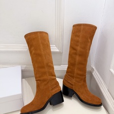 Chloé | 克洛伊 26𝐬𝐬 ⭐️今日推荐 2026秋冬新品 经典皮带扣做旧擦色粗跟短靴 长靴上新🆕 ❥ BS升级 Chloé | 克洛伊 26𝐬𝐬 ⭐️今日推荐 2026秋冬新品 经典皮带扣做旧擦色粗跟短靴 长靴上新🆕 ❥ BS升级