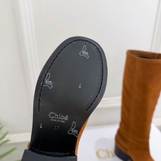 Chloé | 克洛伊 26𝐬𝐬 ⭐️今日推荐 2026秋冬新品 经典皮带扣做旧擦色粗跟短靴 长靴上新🆕 ❥ BS升级 Chloé | 克洛伊 26𝐬𝐬 ⭐️今日推荐 2026秋冬新品 经典皮带扣做旧擦色粗跟短靴 长靴上新🆕 ❥ BS升级