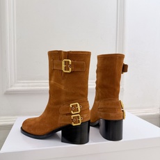 Chloé | 克洛伊 26𝐬𝐬 ⭐️今日推荐 2026秋冬新品 经典皮带扣做旧擦色粗跟短靴 长靴上新🆕 ❥ BS升级 Chloé | 克洛伊 26𝐬𝐬 ⭐️今日推荐 2026秋冬新品 经典皮带扣做旧擦色粗跟短靴 长靴上新🆕 ❥ BS升级