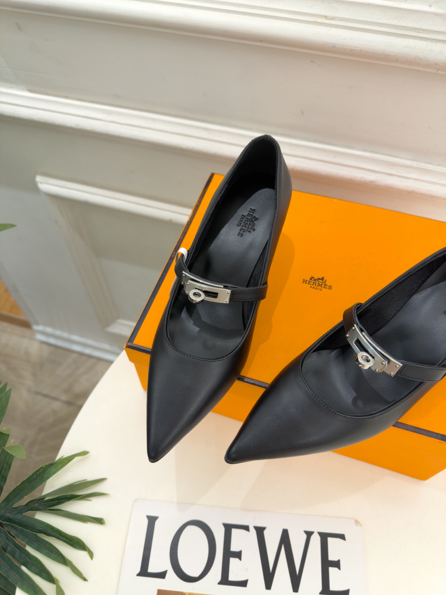 🐎𝐇𝐄𝐑𝐌𝐄* 爱玛仕 26𝐬𝐬  🌈2026秋冬新品 专柜新款 经典kelly扣尖头高跟玛丽珍鞋 系列〰 ◽鞋面：原版