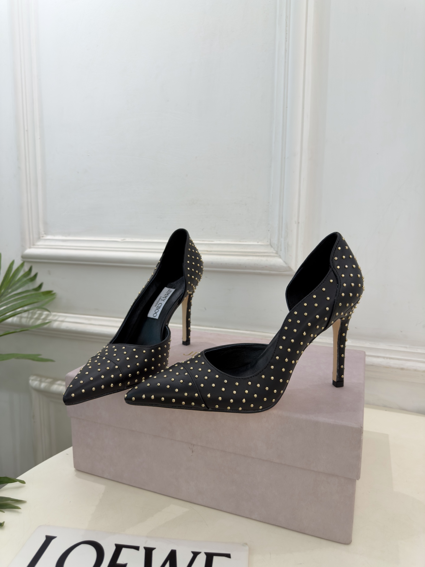 JimmyChoo 吉米周 26𝐬𝐬 ———      ✨ 2026秋冬新品 专柜最新 JC尖头鉚钉内空高跟鞋  BS名