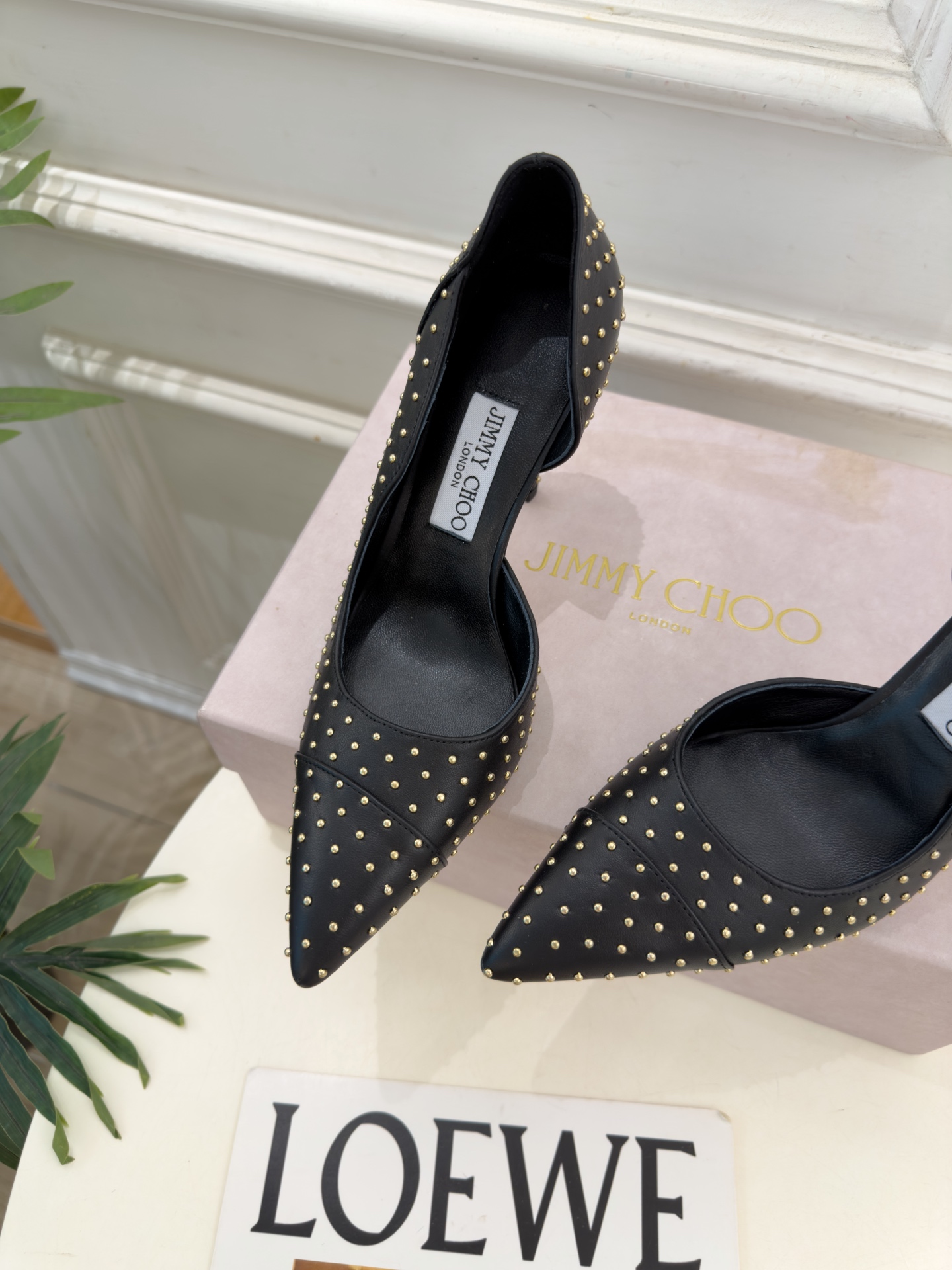 JimmyChoo 吉米周 26𝐬𝐬 ———      ✨ 2026秋冬新品 专柜最新 JC尖头鉚钉内空高跟鞋  BS名