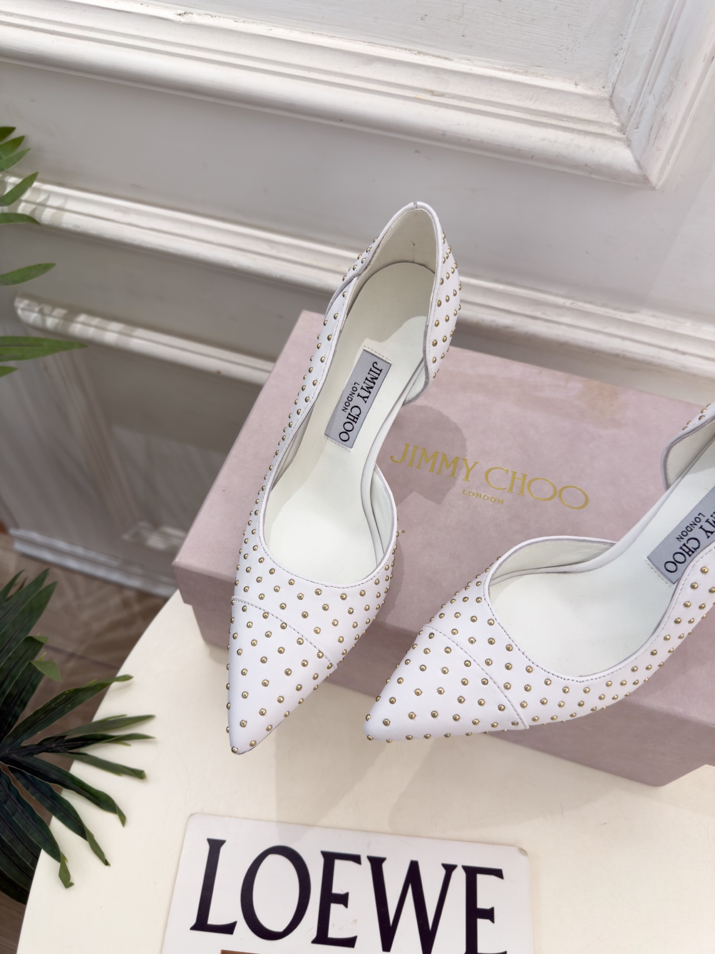JimmyChoo 吉米周 26𝐬𝐬 ———      ✨ 2026秋冬新品 专柜最新 JC尖头鉚钉内空高跟鞋  BS名