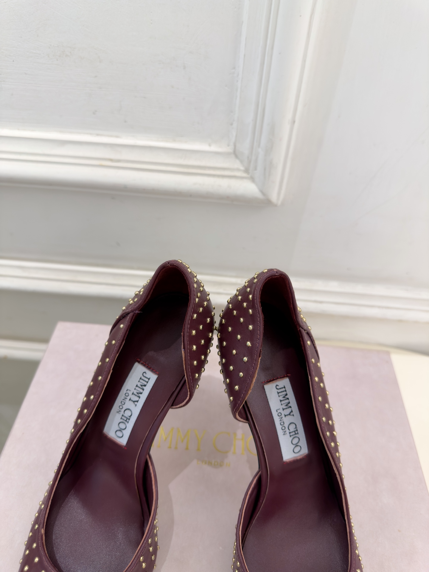 JimmyChoo 吉米周 26𝐬𝐬 ———      ✨ 2026秋冬新品 专柜最新 JC尖头鉚钉内空高跟鞋  BS名