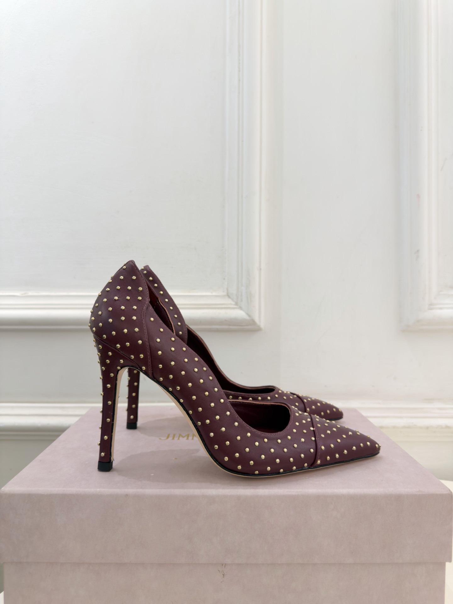 JimmyChoo 吉米周 26𝐬𝐬 ———      ✨ 2026秋冬新品 专柜最新 JC尖头鉚钉内空高跟鞋  BS名