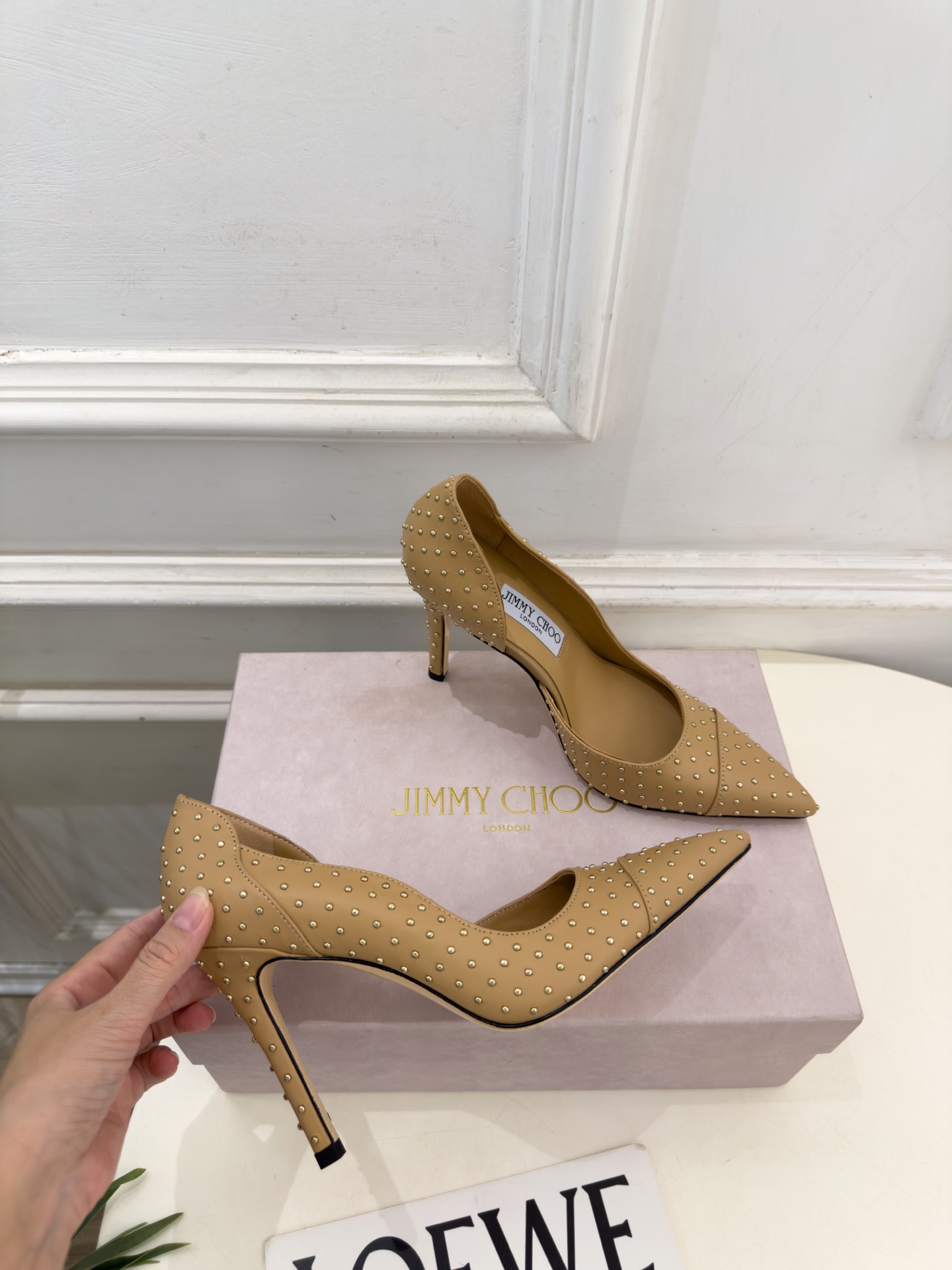 JimmyChoo 吉米周 26𝐬𝐬 ——— ✨ 2026秋冬新品 专柜最新 JC尖头鉚钉内空高跟鞋 BS名 JimmyChoo 吉米周 26𝐬𝐬 ——— ✨ 2026秋冬新品 专柜最新 JC尖头鉚钉内空高跟鞋 BS名