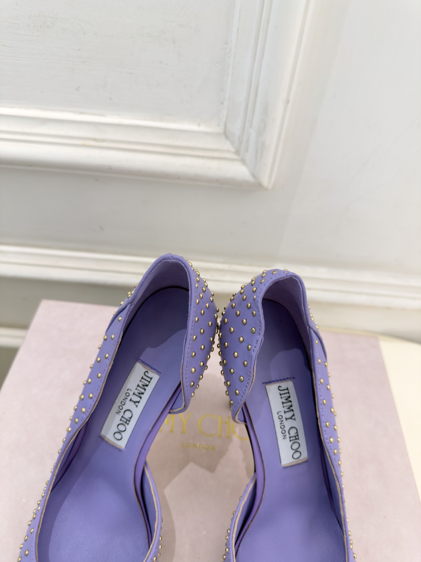 JimmyChoo 吉米周 26𝐬𝐬 ——— ✨ 2026秋冬新品 专柜最新 JC尖头鉚钉内空高跟鞋 BS名 JimmyChoo 吉米周 26𝐬𝐬 ——— ✨ 2026秋冬新品 专柜最新 JC尖头鉚钉内空高跟鞋 BS名