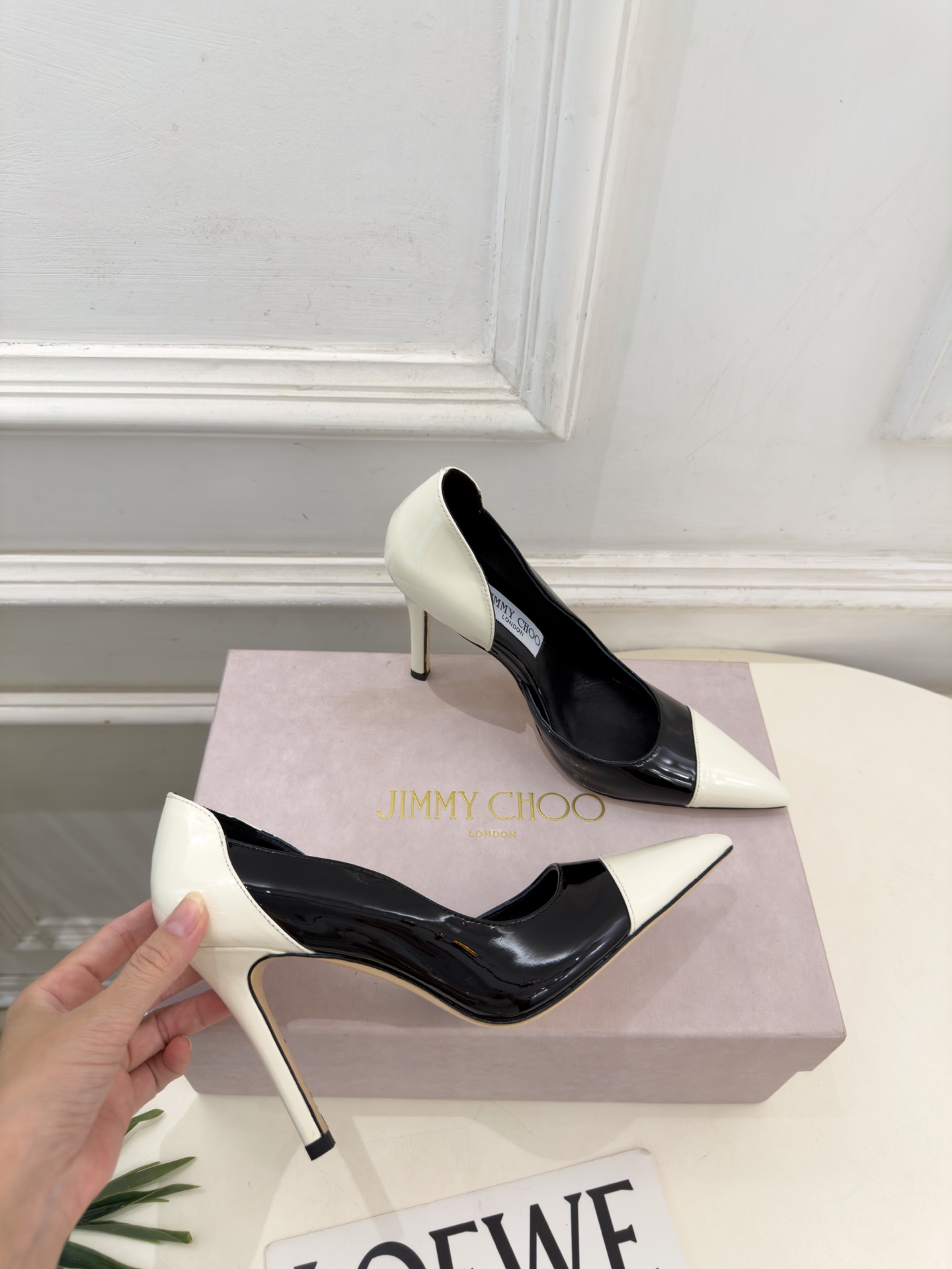 JimmyChoo 吉米周 26𝐬𝐬 ——— ✨ 2026秋冬新品 专柜最新 JC漆皮尖头内空高跟鞋 BS名 JimmyChoo 吉米周 26𝐬𝐬 ——— ✨ 2026秋冬新品 专柜最新 JC漆皮尖头内空高跟鞋 BS名