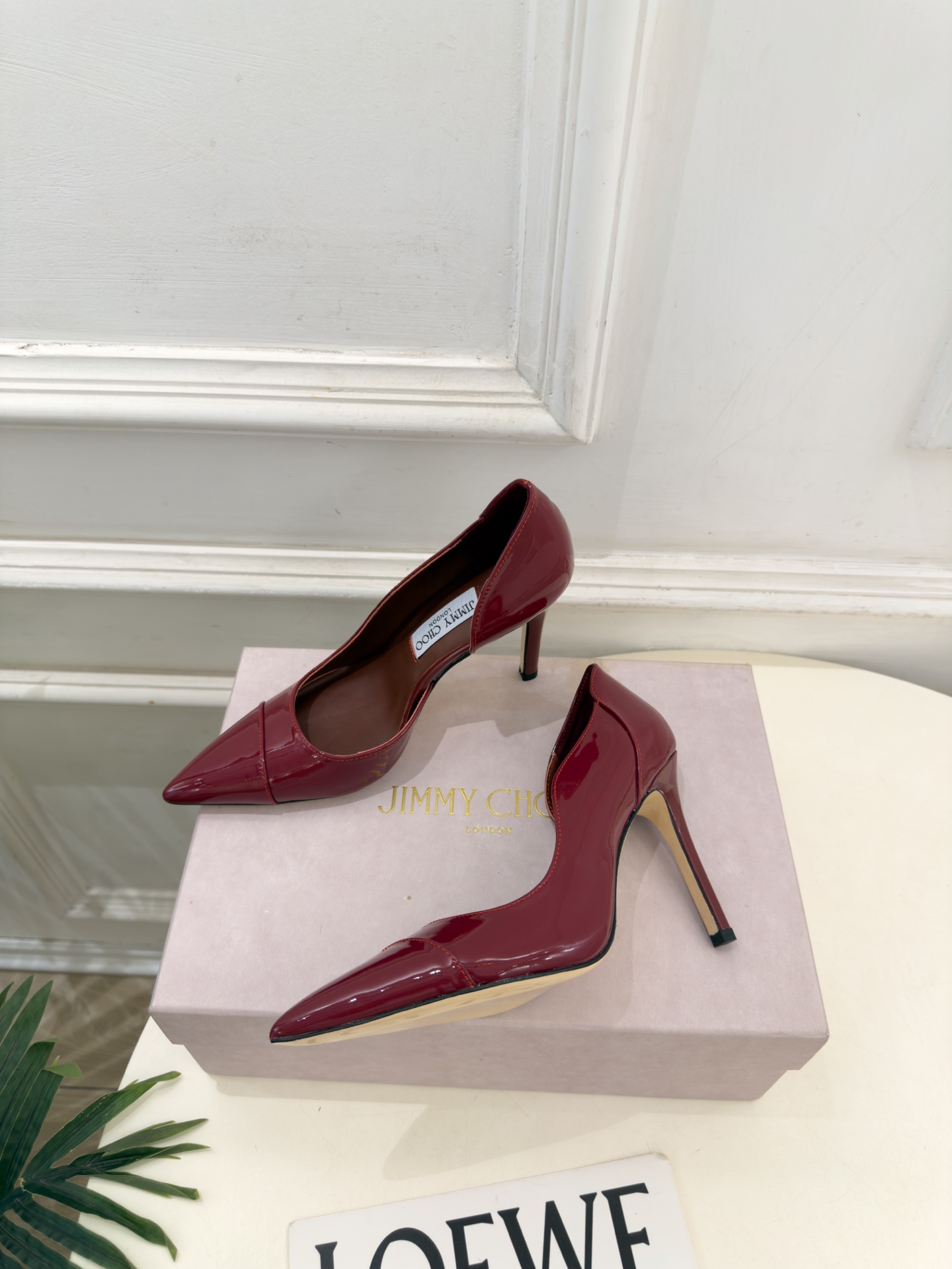 JimmyChoo 吉米周 26𝐬𝐬 ———      ✨ 2026秋冬新品 专柜最新 JC漆皮尖头内空高跟鞋  BS名