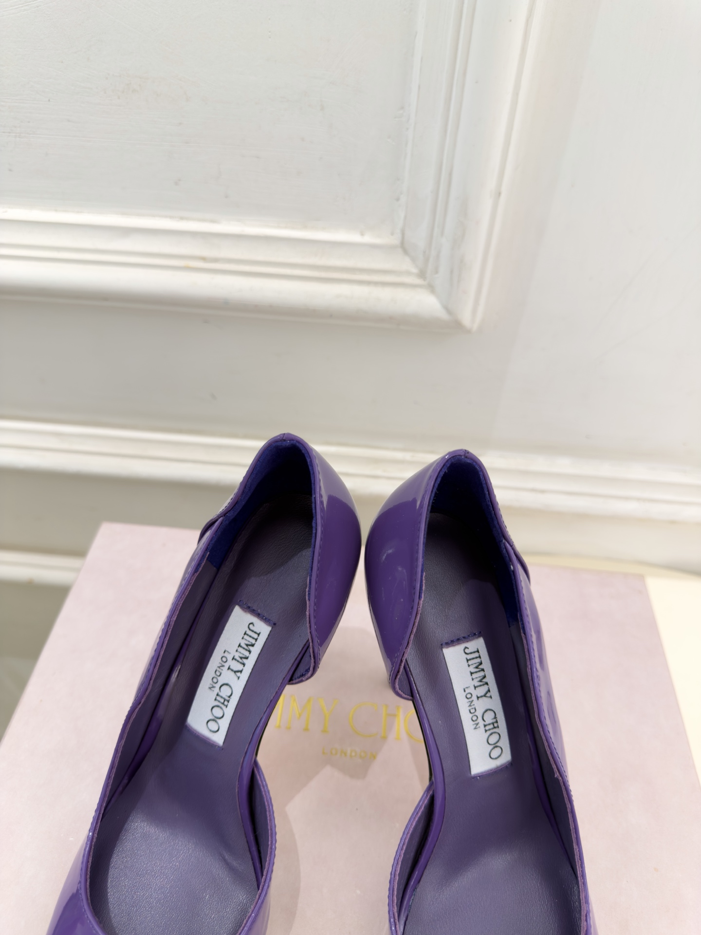 JimmyChoo 吉米周 26𝐬𝐬 ——— ✨ 2026秋冬新品 专柜最新 JC漆皮尖头内空高跟鞋 BS名 JimmyChoo 吉米周 26𝐬𝐬 ——— ✨ 2026秋冬新品 专柜最新 JC漆皮尖头内空高跟鞋 BS名