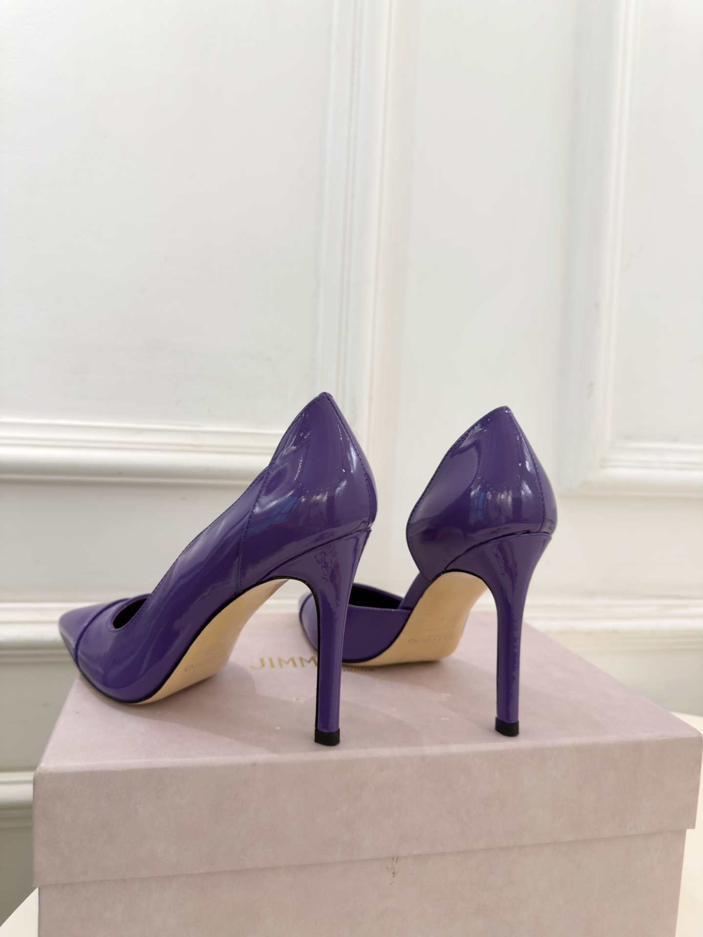 JimmyChoo 吉米周 26𝐬𝐬 ——— ✨ 2026秋冬新品 专柜最新 JC漆皮尖头内空高跟鞋 BS名 JimmyChoo 吉米周 26𝐬𝐬 ——— ✨ 2026秋冬新品 专柜最新 JC漆皮尖头内空高跟鞋 BS名