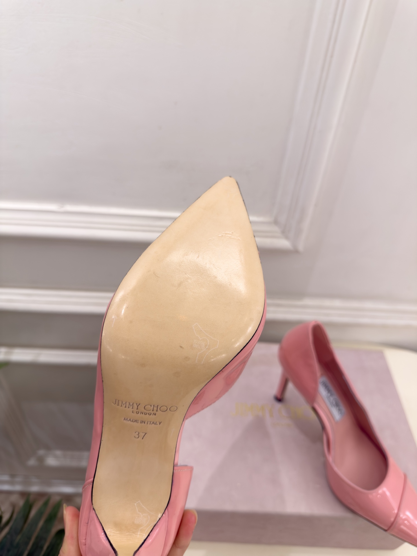 JimmyChoo 吉米周 26𝐬𝐬 ———      ✨ 2026秋冬新品 专柜最新 JC漆皮尖头内空高跟鞋  BS名