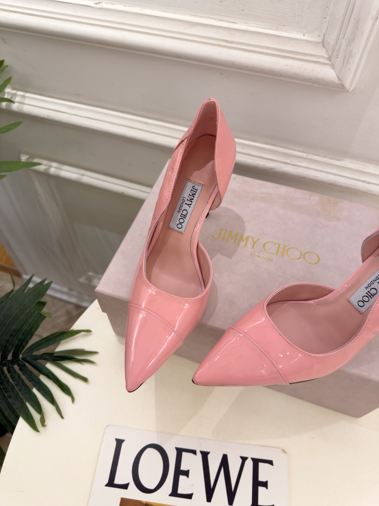 JimmyChoo 吉米周 26𝐬𝐬 ———      ✨ 2026秋冬新品 专柜最新 JC漆皮尖头内空高跟鞋  BS名