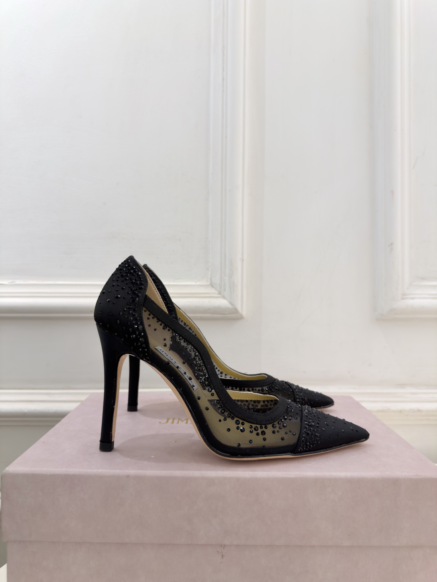 JimmyChoo 吉米周 26𝐬𝐬 ——— ✨ 2026秋冬新品 专柜最新JC尖头网纱水钻内空高跟鞋 BS JimmyChoo 吉米周 26𝐬𝐬 ——— ✨ 2026秋冬新品 专柜最新JC尖头网纱水钻内空高跟鞋 BS