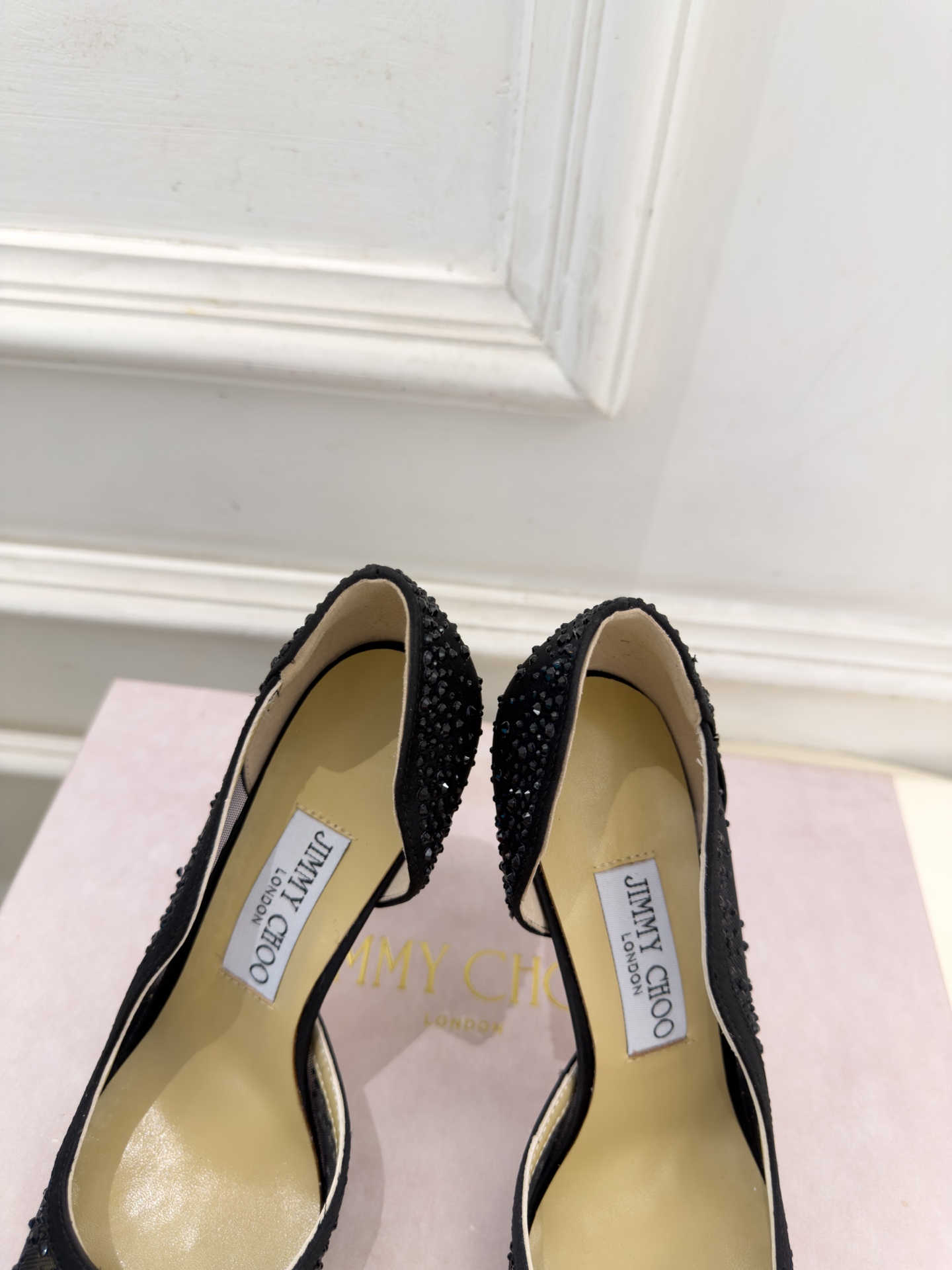 JimmyChoo 吉米周 26𝐬𝐬 ——— ✨ 2026秋冬新品 专柜最新JC尖头网纱水钻内空高跟鞋 BS JimmyChoo 吉米周 26𝐬𝐬 ——— ✨ 2026秋冬新品 专柜最新JC尖头网纱水钻内空高跟鞋 BS