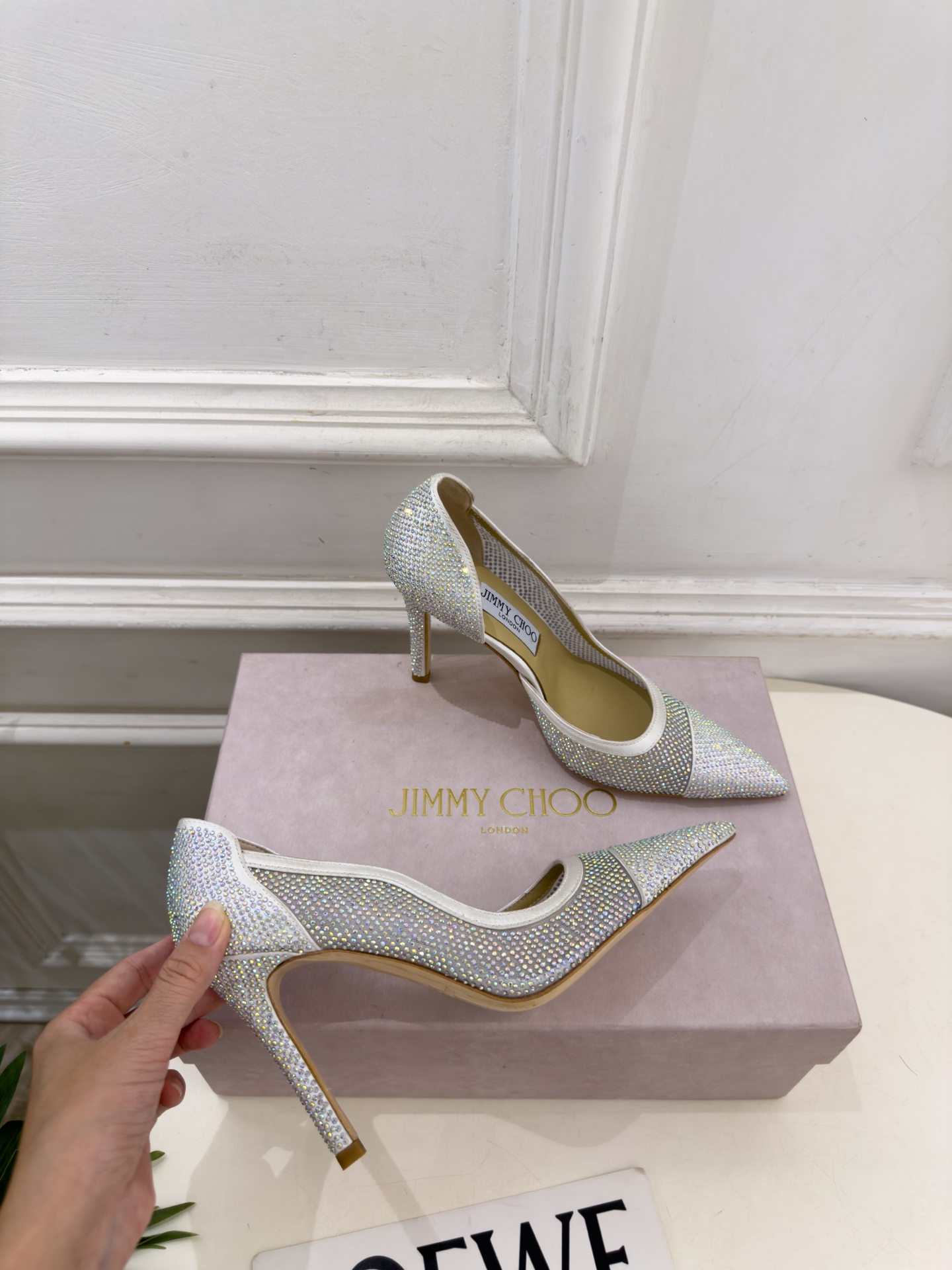 JimmyChoo 吉米周 26𝐬𝐬 ——— ✨ 2026秋冬新品 专柜最新 JC尖头水晶网眼布内空高跟鞋 JimmyChoo 吉米周 26𝐬𝐬 ——— ✨ 2026秋冬新品 专柜最新 JC尖头水晶网眼布内空高跟鞋