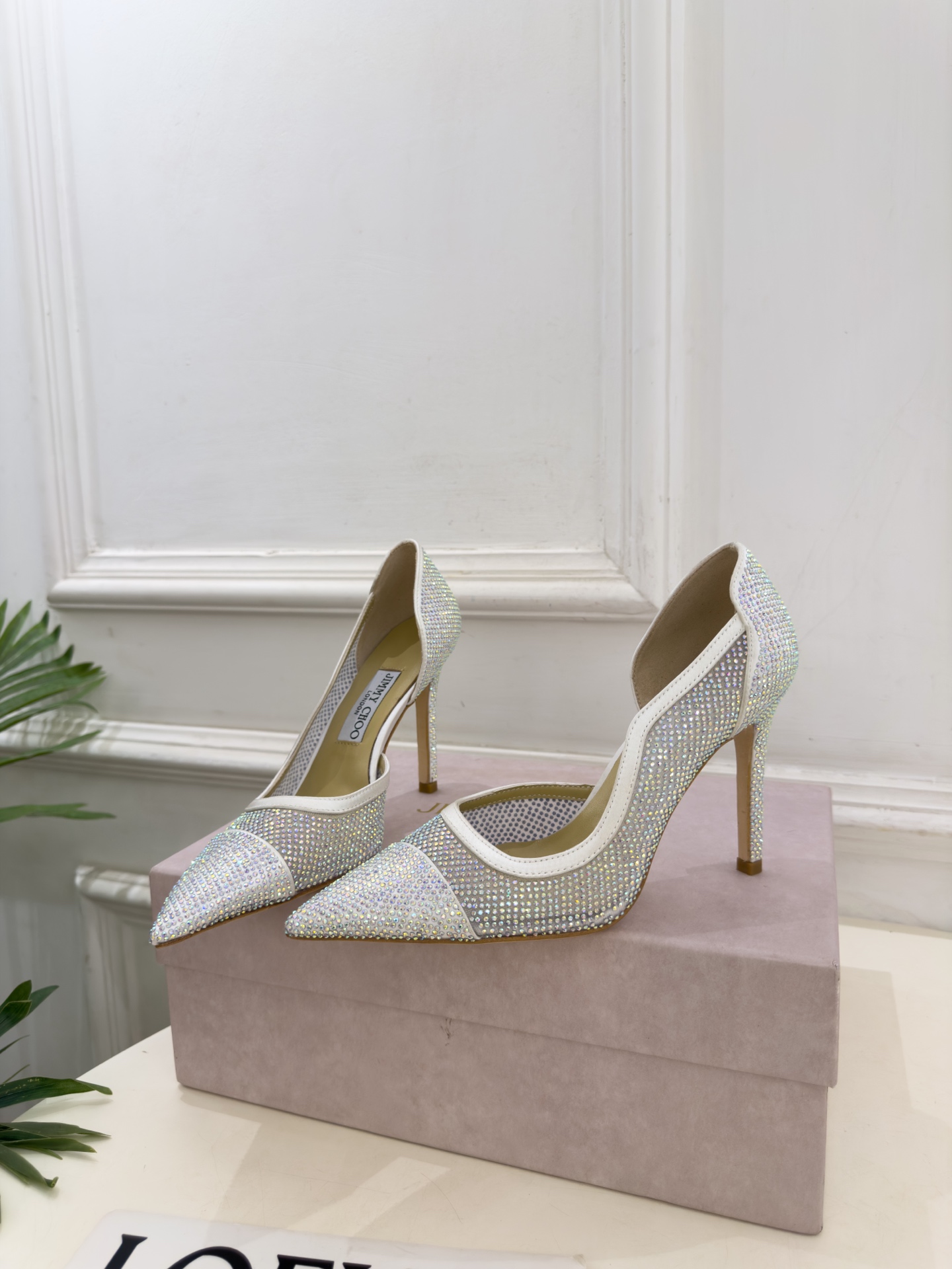JimmyChoo 吉米周 26𝐬𝐬 ——— ✨ 2026秋冬新品 专柜最新 JC尖头水晶网眼布内空高跟鞋 JimmyChoo 吉米周 26𝐬𝐬 ——— ✨ 2026秋冬新品 专柜最新 JC尖头水晶网眼布内空高跟鞋