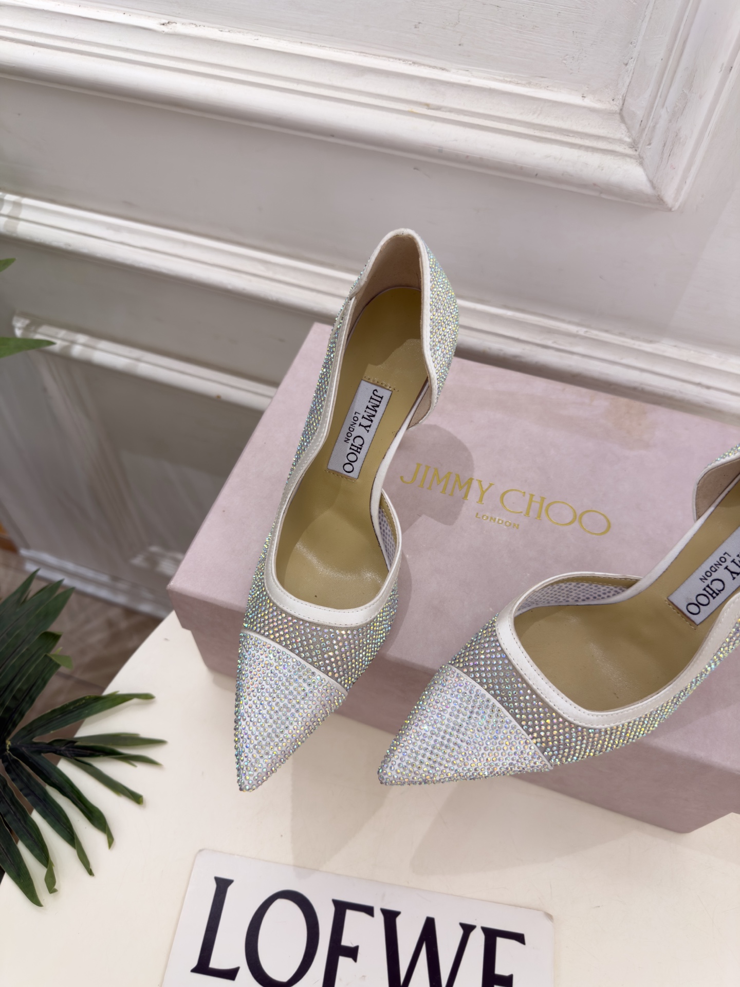 JimmyChoo 吉米周 26𝐬𝐬 ——— ✨ 2026秋冬新品 专柜最新 JC尖头水晶网眼布内空高跟鞋 JimmyChoo 吉米周 26𝐬𝐬 ——— ✨ 2026秋冬新品 专柜最新 JC尖头水晶网眼布内空高跟鞋