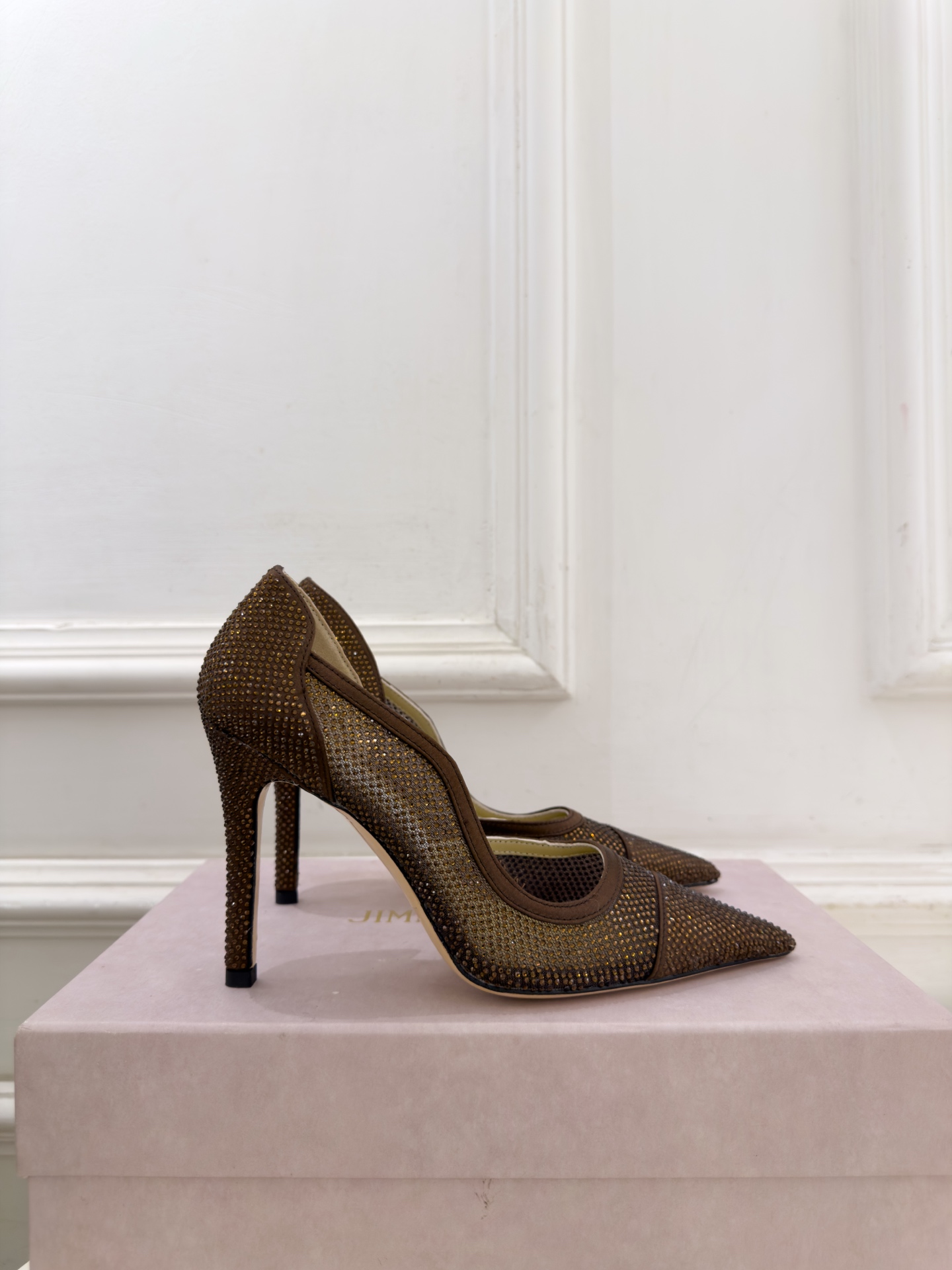 JimmyChoo 吉米周 26𝐬𝐬 ——— ✨ 2026秋冬新品 专柜最新 JC尖头水晶网眼布内空高跟鞋 JimmyChoo 吉米周 26𝐬𝐬 ——— ✨ 2026秋冬新品 专柜最新 JC尖头水晶网眼布内空高跟鞋
