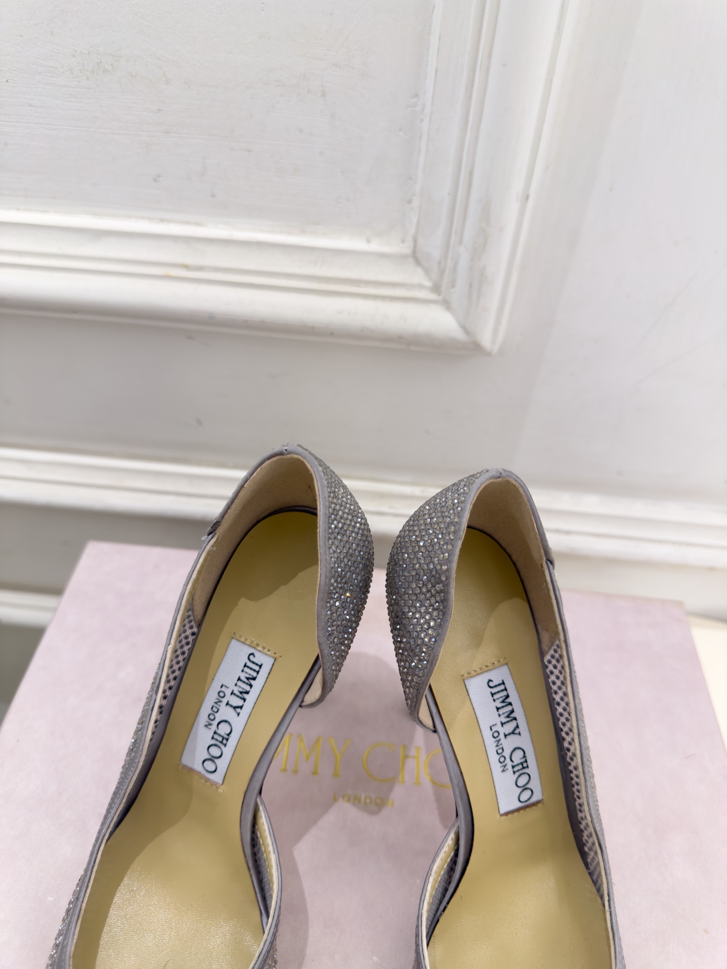 JimmyChoo 吉米周 26𝐬𝐬 ———      ✨ 2026秋冬新品 专柜最新 JC尖头水晶网眼布内空高跟鞋  