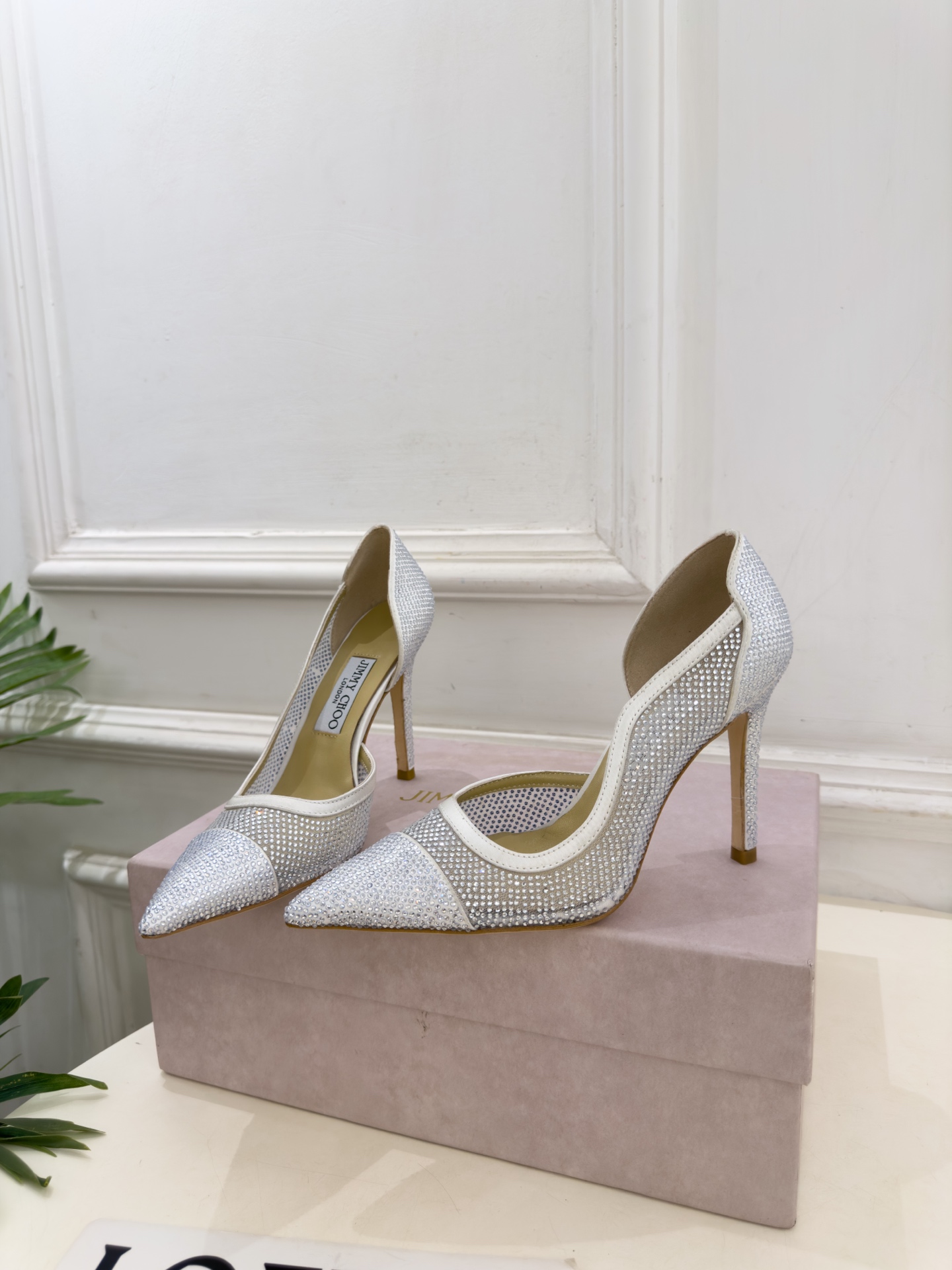 JimmyChoo 吉米周 26𝐬𝐬 ——— ✨ 2026秋冬新品 专柜最新 JC尖头水晶网眼布内空高跟鞋 JimmyChoo 吉米周 26𝐬𝐬 ——— ✨ 2026秋冬新品 专柜最新 JC尖头水晶网眼布内空高跟鞋