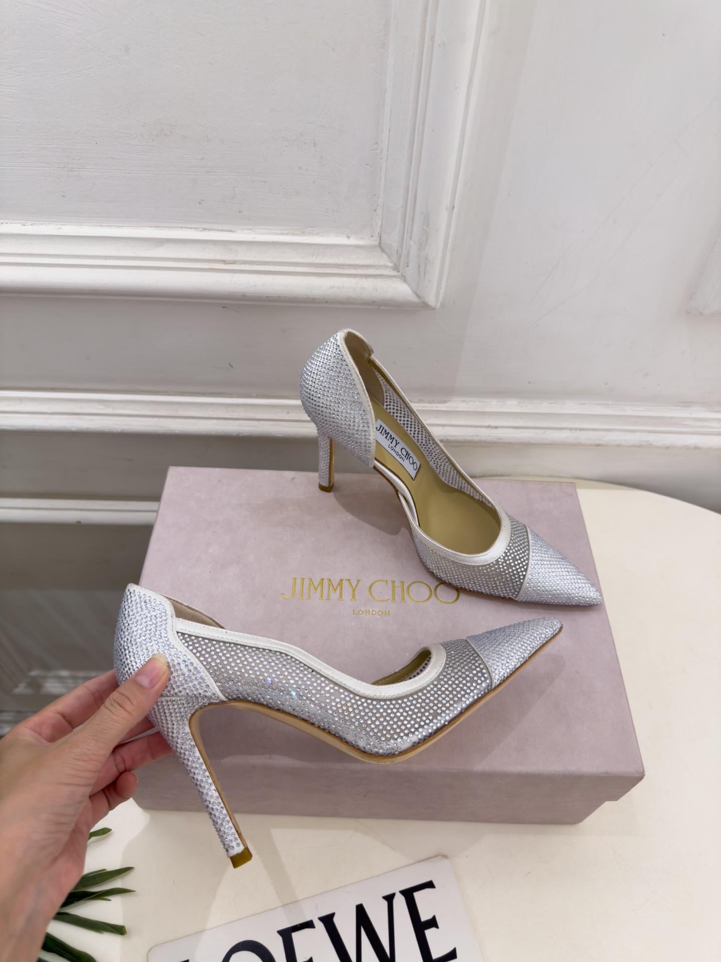 JimmyChoo 吉米周 26𝐬𝐬 ——— ✨ 2026秋冬新品 专柜最新 JC尖头水晶网眼布内空高跟鞋 JimmyChoo 吉米周 26𝐬𝐬 ——— ✨ 2026秋冬新品 专柜最新 JC尖头水晶网眼布内空高跟鞋