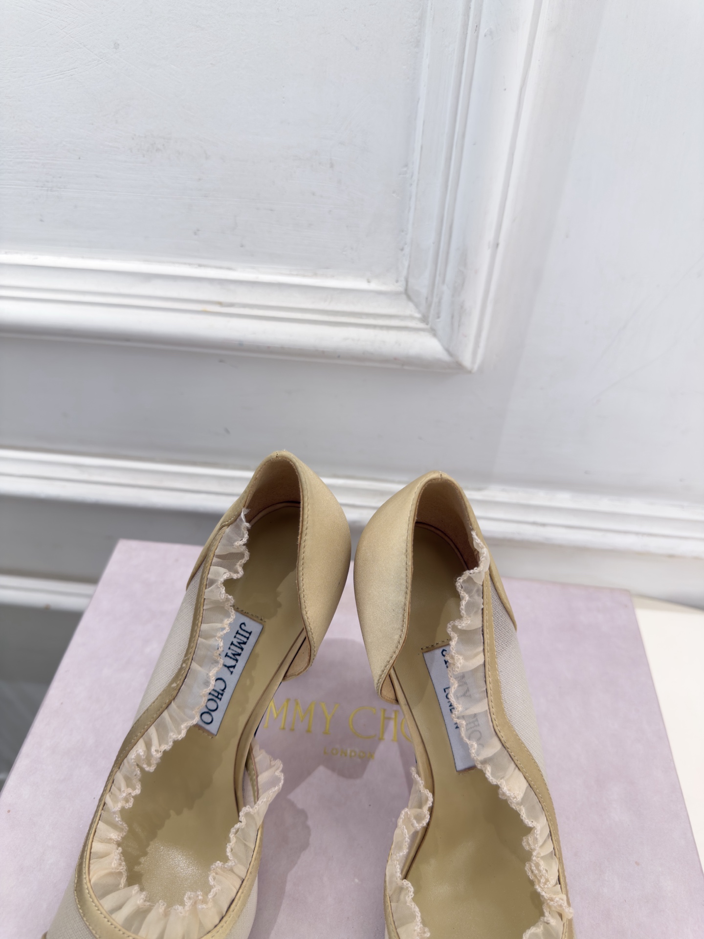 JimmyChoo 吉米周 26𝐬𝐬 ———      ✨ 2026秋冬新品 专柜最新 JC尖头网纱内空高跟鞋  BS名