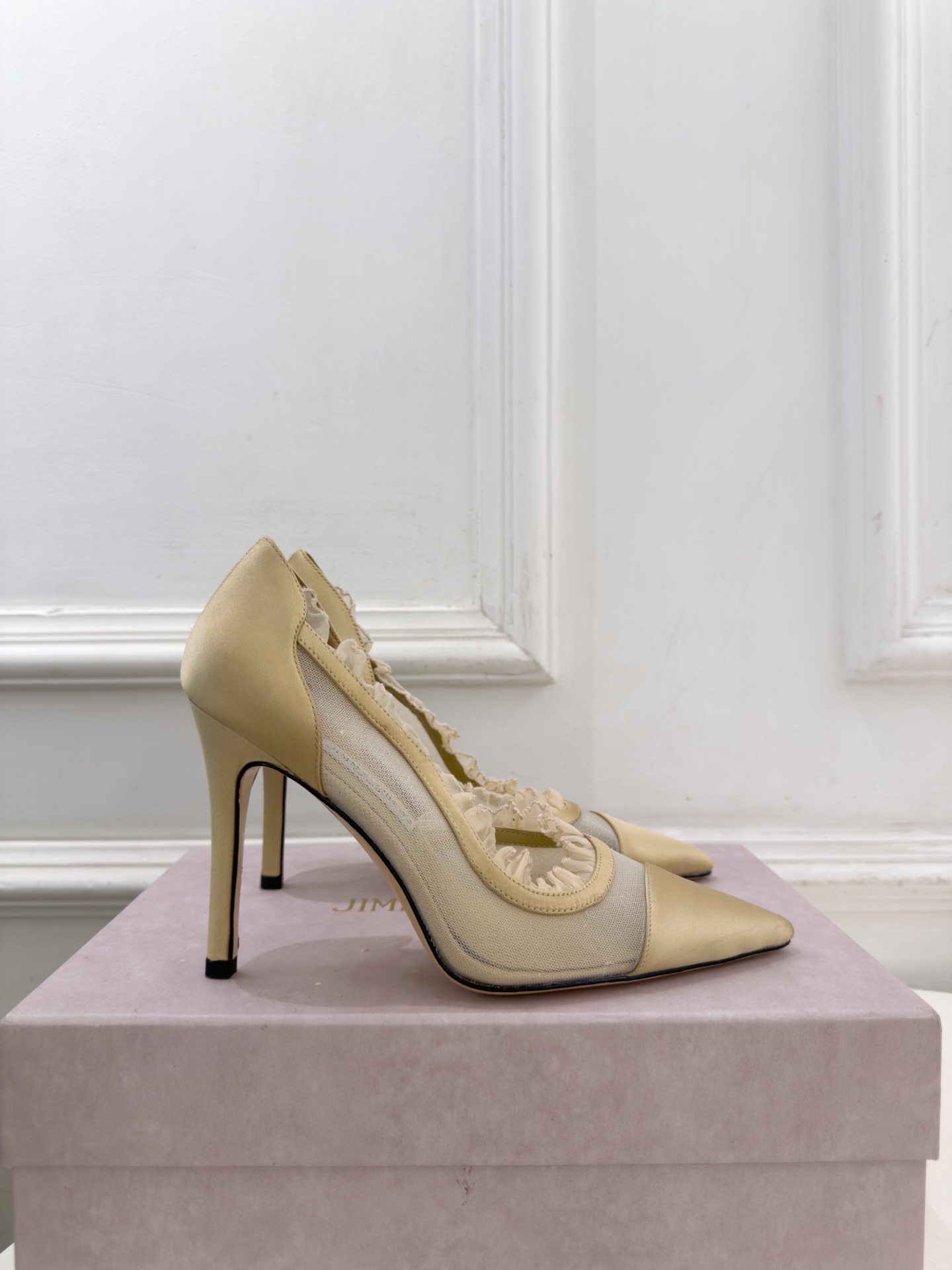 JimmyChoo 吉米周 26𝐬𝐬 ———      ✨ 2026秋冬新品 专柜最新 JC尖头网纱内空高跟鞋  BS名