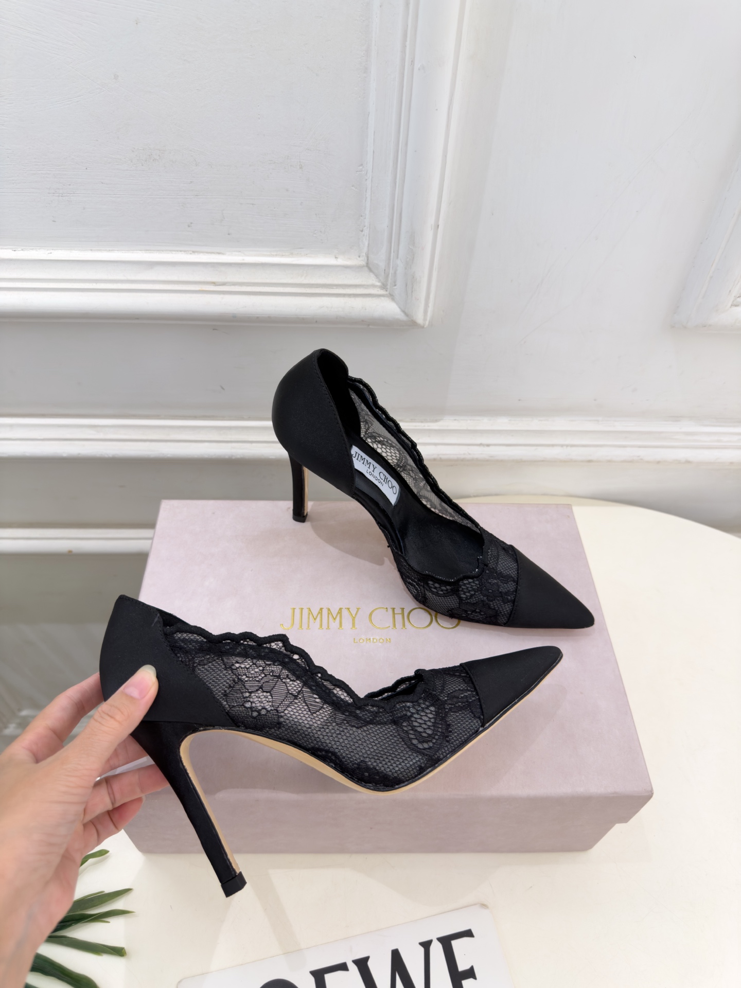 JimmyChoo 吉米周 26𝐬𝐬 ——— ✨ 2026秋冬新品 专柜最新JC尖头蕾丝缎面内空高跟鞋 BS JimmyChoo 吉米周 26𝐬𝐬 ——— ✨ 2026秋冬新品 专柜最新JC尖头蕾丝缎面内空高跟鞋 BS