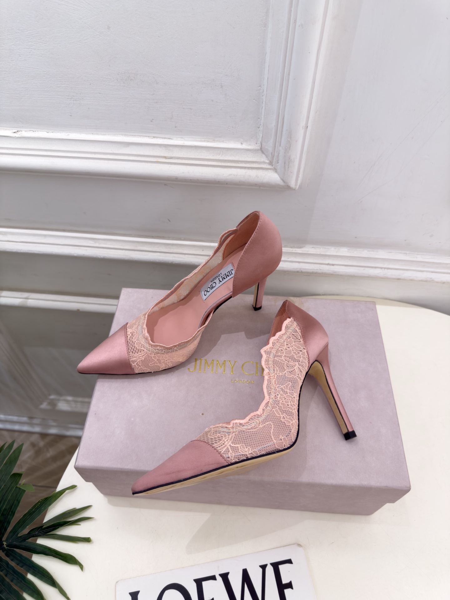 JimmyChoo 吉米周 26𝐬𝐬 ——— ✨ 2026秋冬新品 专柜最新JC尖头蕾丝缎面内空高跟鞋 BS JimmyChoo 吉米周 26𝐬𝐬 ——— ✨ 2026秋冬新品 专柜最新JC尖头蕾丝缎面内空高跟鞋 BS