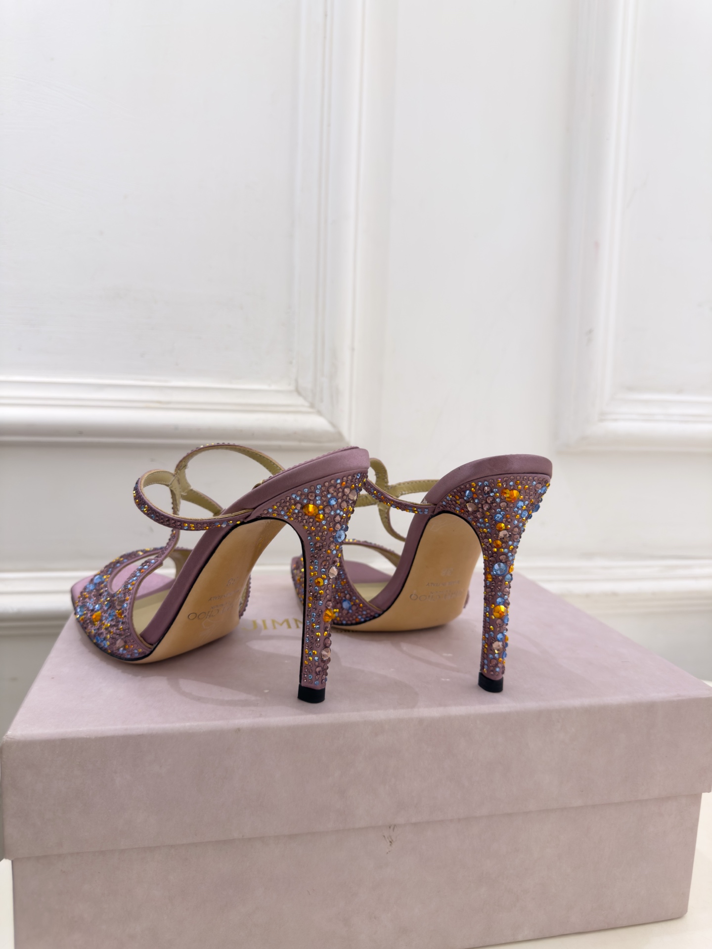 JimmyChoo 吉米周 26𝐬𝐬 ——— ✨ 2026新品 专柜最新JC水钻渐变色鱼嘴高跟拖鞋 BS名媛 JimmyChoo 吉米周 26𝐬𝐬 ——— ✨ 2026新品 专柜最新JC水钻渐变色鱼嘴高跟拖鞋 BS名媛