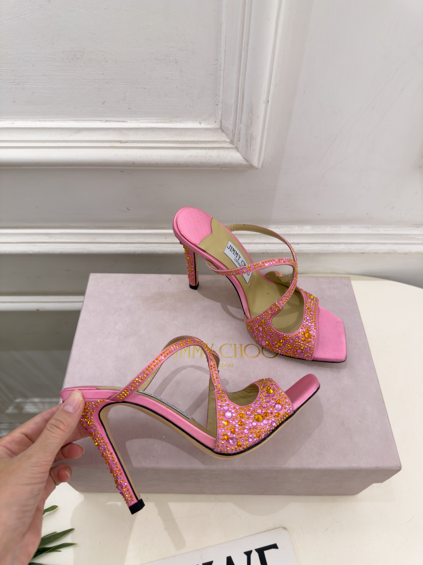 JimmyChoo 吉米周 26𝐬𝐬 ———      ✨ 2026新品 专柜最新JC水钻渐变色鱼嘴高跟拖鞋  BS名媛