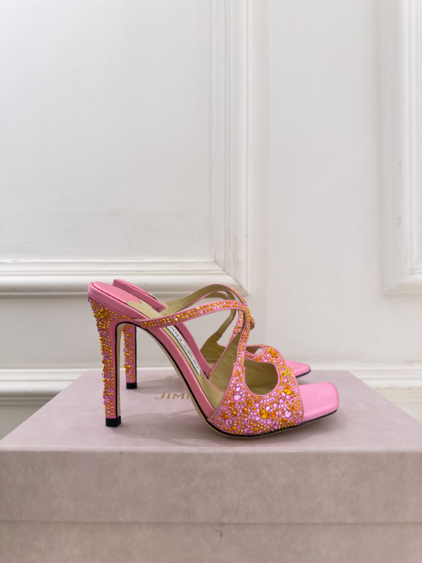 JimmyChoo 吉米周 26𝐬𝐬 ———      ✨ 2026新品 专柜最新JC水钻渐变色鱼嘴高跟拖鞋  BS名媛